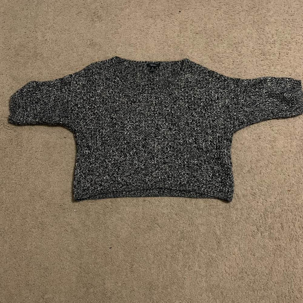 Sfera black and white casual sweater